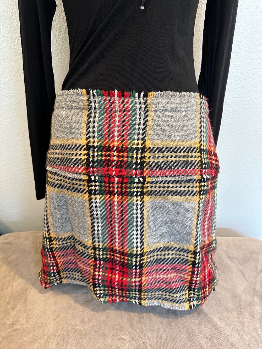 J crew plaid wool mini skirt. Size: 10